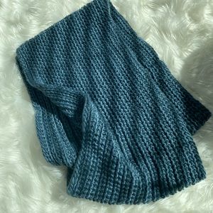 Soft Ana Blue Knitted Infinity Scarf